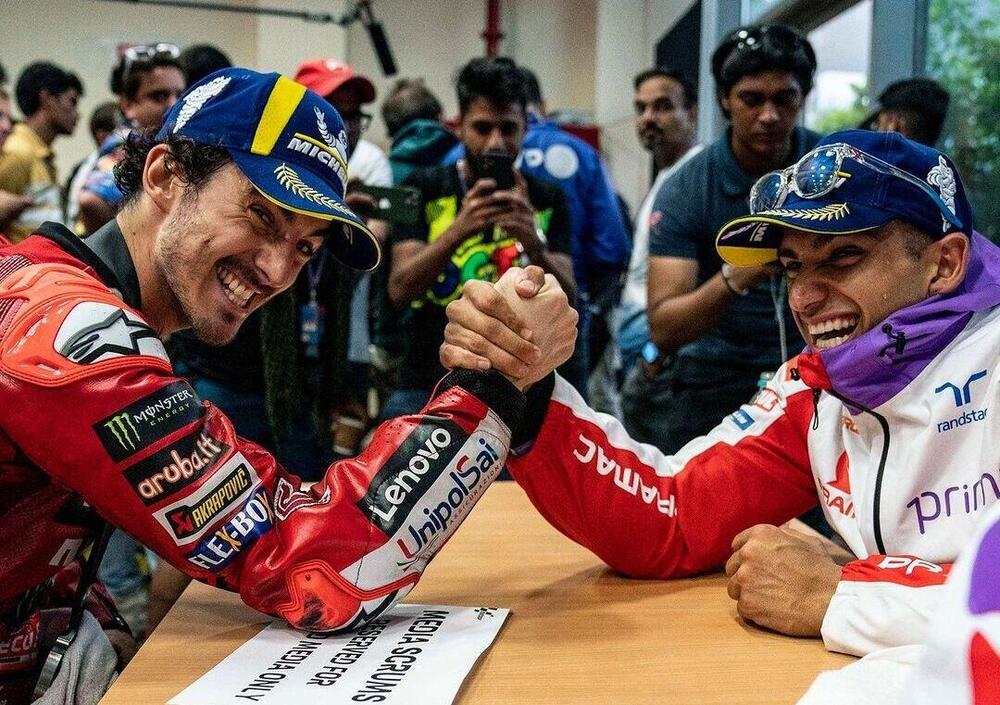 MotoGP: in Thailandia il nuovo "braccio di ferro" tra Bagnaia e Martin ...