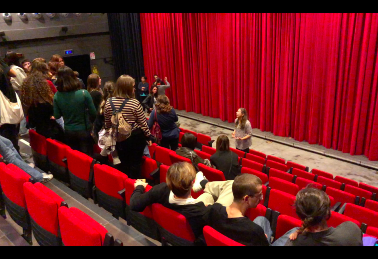 [VIDEO] Gli studenti del Liceo “Socrate” di Bari a teatro: un’esperienza formativa e stimolante